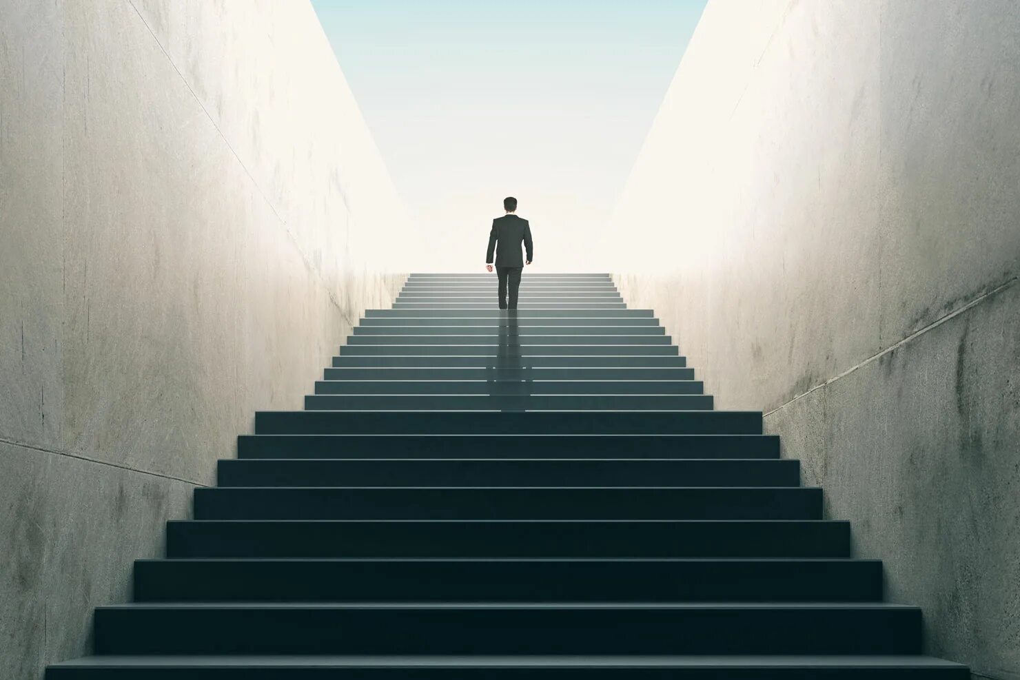 Do you want to walk. Лестница вверх. Человек на ступеньках. Лестница жизни. Карьерная лестница.