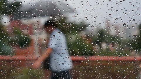 Целую неделю дождь