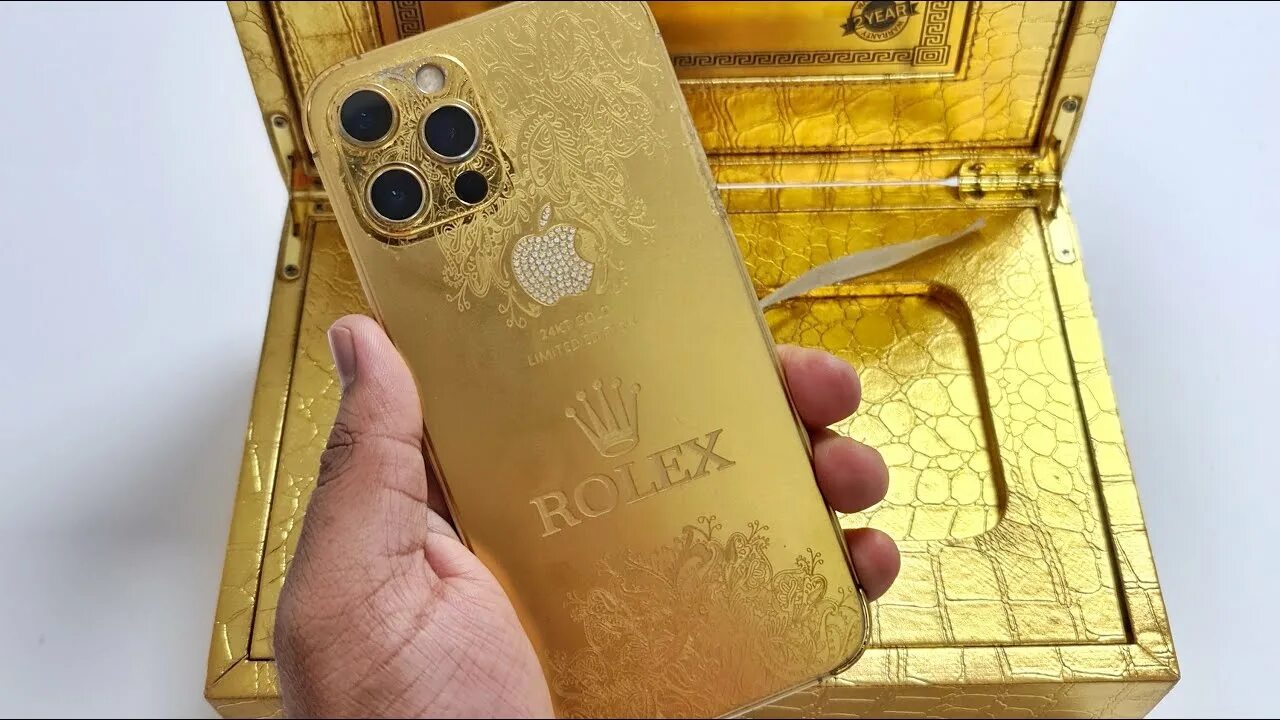 Iphone 12 Pro Max Gold. Iphone 14 Pro Max золотой. Айфон 14 Pro Max Голд. Iphone 24k Gold.