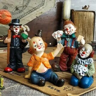 Фигурки клоунов
