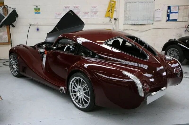 Morgan aero 8. Алюминиевые детали. Машины сделанные под заказ. Сделать автомобиль на заказ. Сделать автомобиль на заказ.