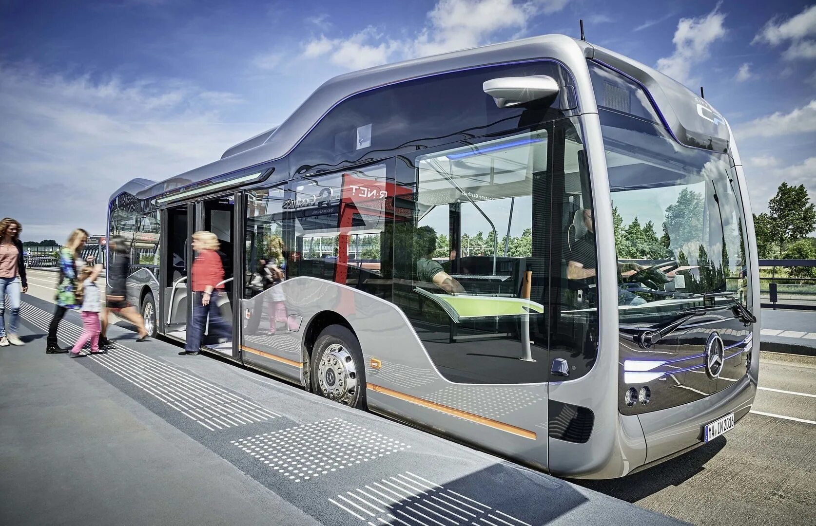 Mercedes-Benz Фьючер Bus. Автобус Мерседес 2021. Электробус Мерседес. Mercedes Benz Citaro 2020. Можно на машине можно на автобусе