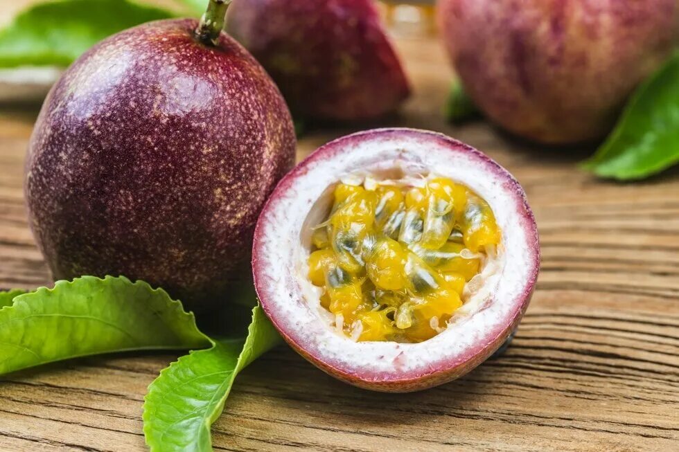 Маракуйя гранадилла. Маракуйей. Маракуйей. Маракуйя маракуйя маракуйя. Пейшен маракуйя.