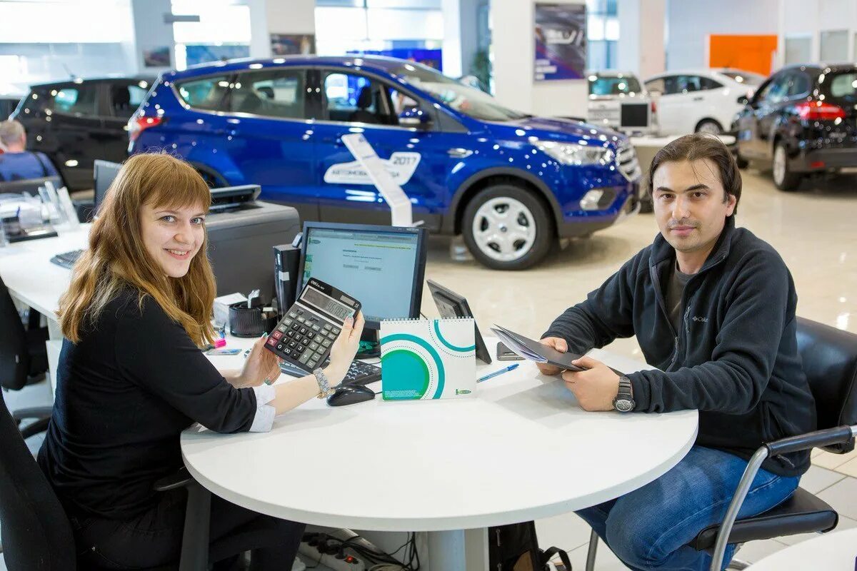 Авто программа кредит. Государственная программа семейный автомобиль. Реклама автокредита от банков. Реклама банка автокредит. Авто программа кредит.