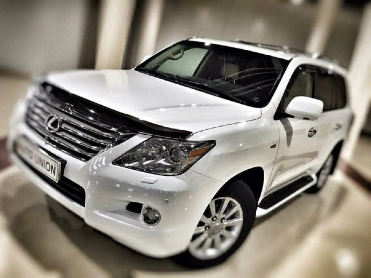 Куплю автомобиль лексус. Джип Лексус 570 белый. Lexus LX 570 белый. Машина Лексус 570 белый. 570 Лексус белый GX.