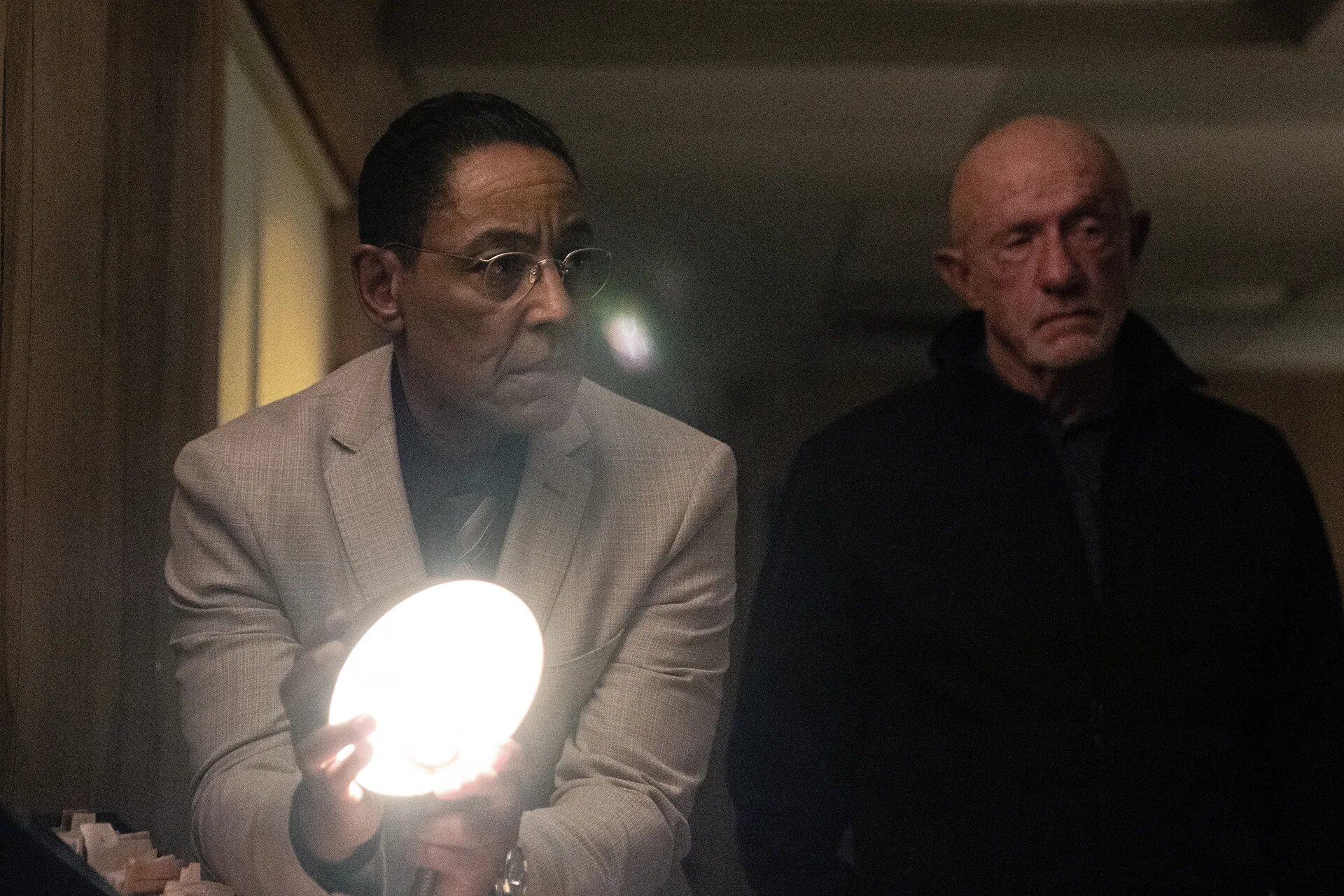 Солу дата. Better call saul. better call saul season 6. лучше звоните солу сериал 2015–2025. джанкарло эспозито гидеон.