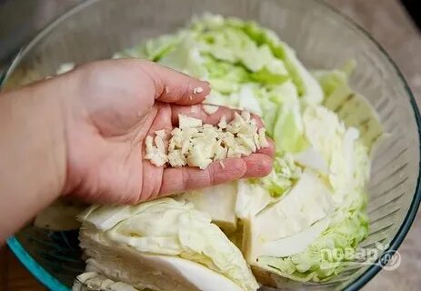 Капуста в улет с чесноком
