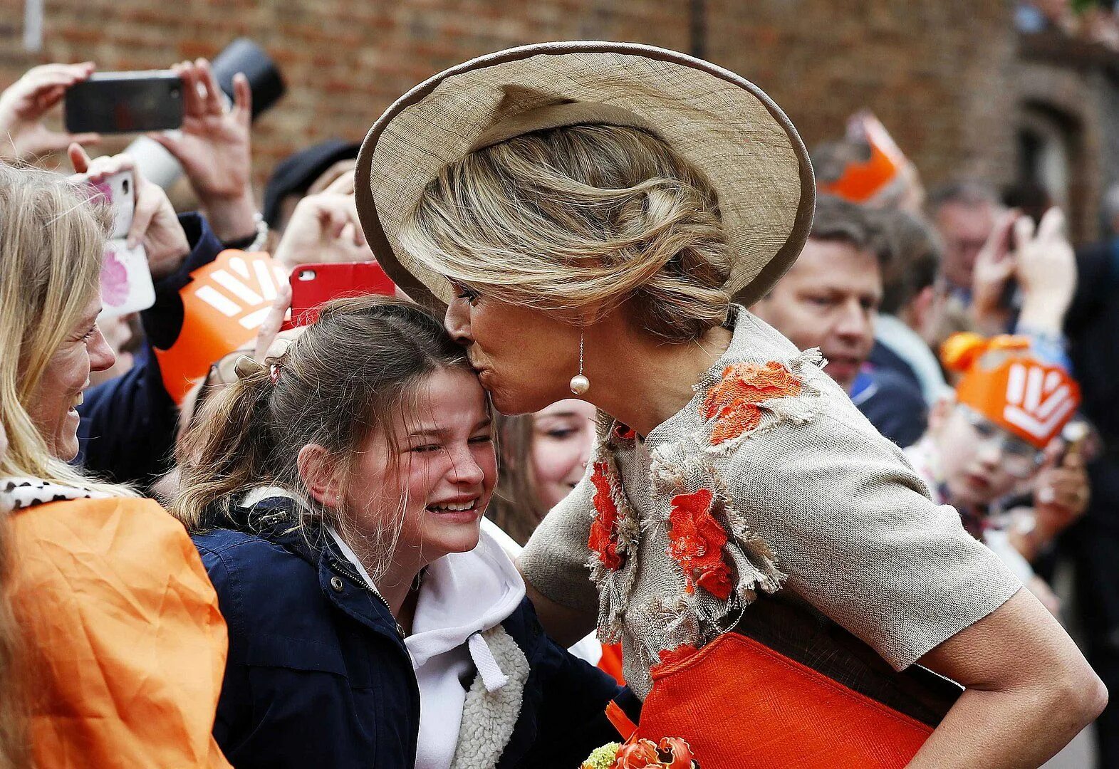 Население голландии. Жители нидерландов. Король нидерландов 2021. Нидерланды амстердам народ. Нидерландцы народ.