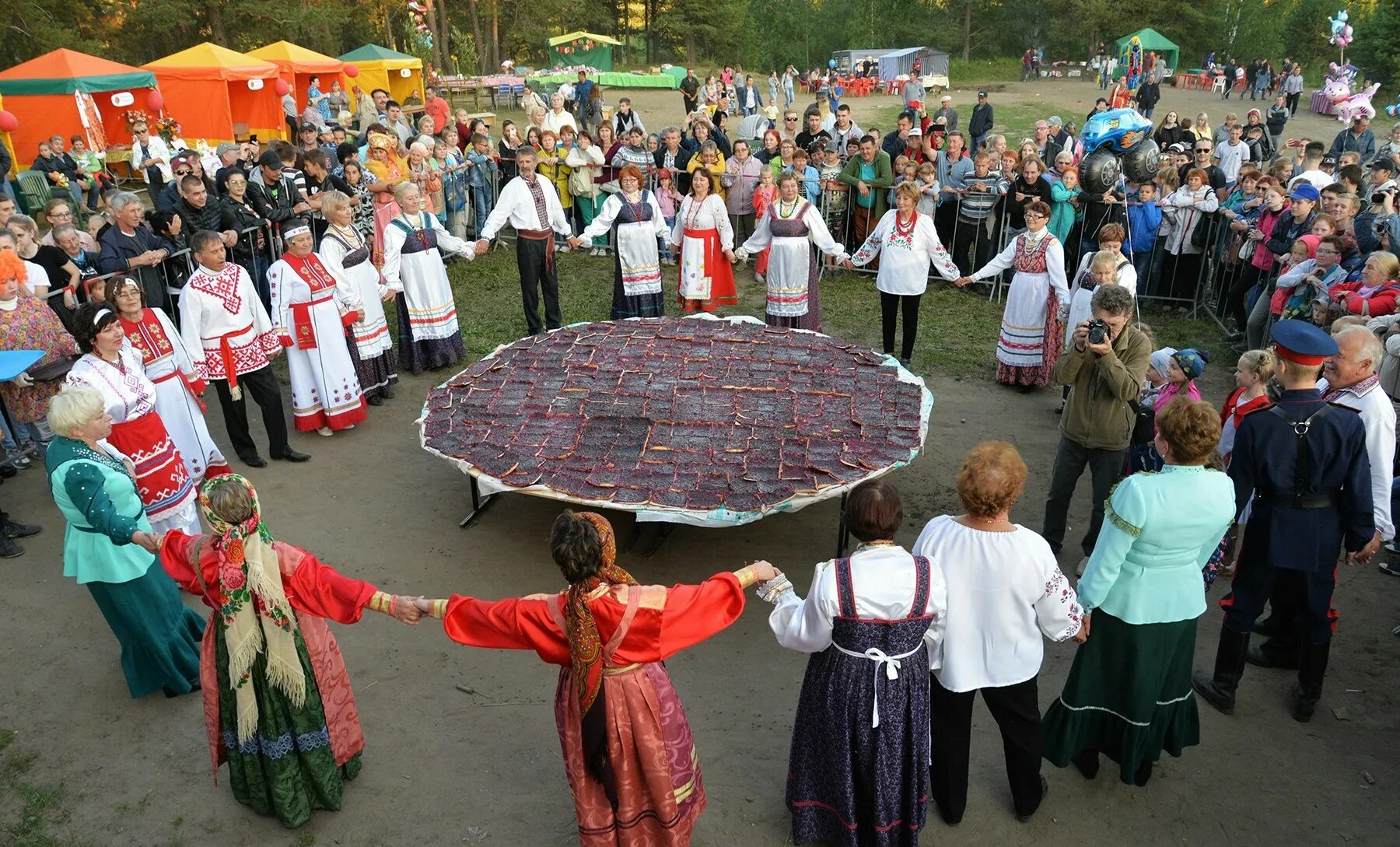 День вдв ухта. Первый фестиваль культуры коми. Сосногорск црб врачи. Лыжники из сосногорска. Сосногорск люди.