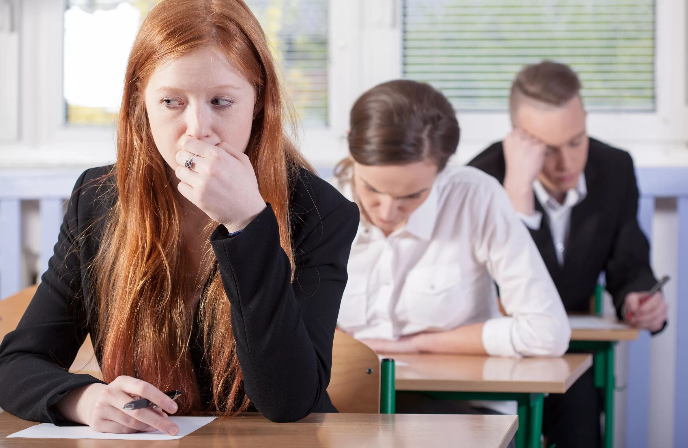 Stressed student. Волнение на экзамене. Стресс на экзамене. Стресс ученика. Стресс у студентов.