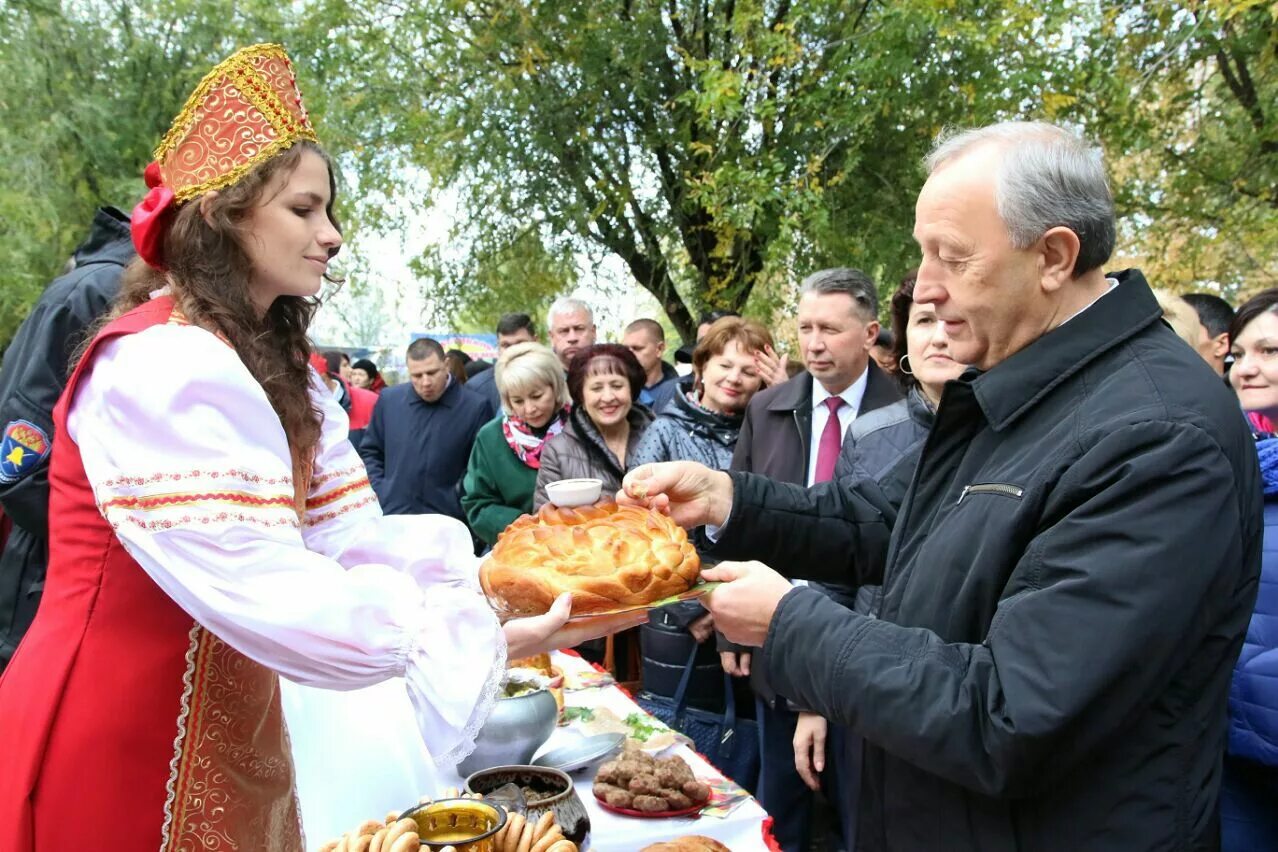 Прогноз погоды в александров гае. Мраморка фестиваль. АЛГАЙ Саратовская область администрация. АЛГАЙ Саратовская область дом культуры.