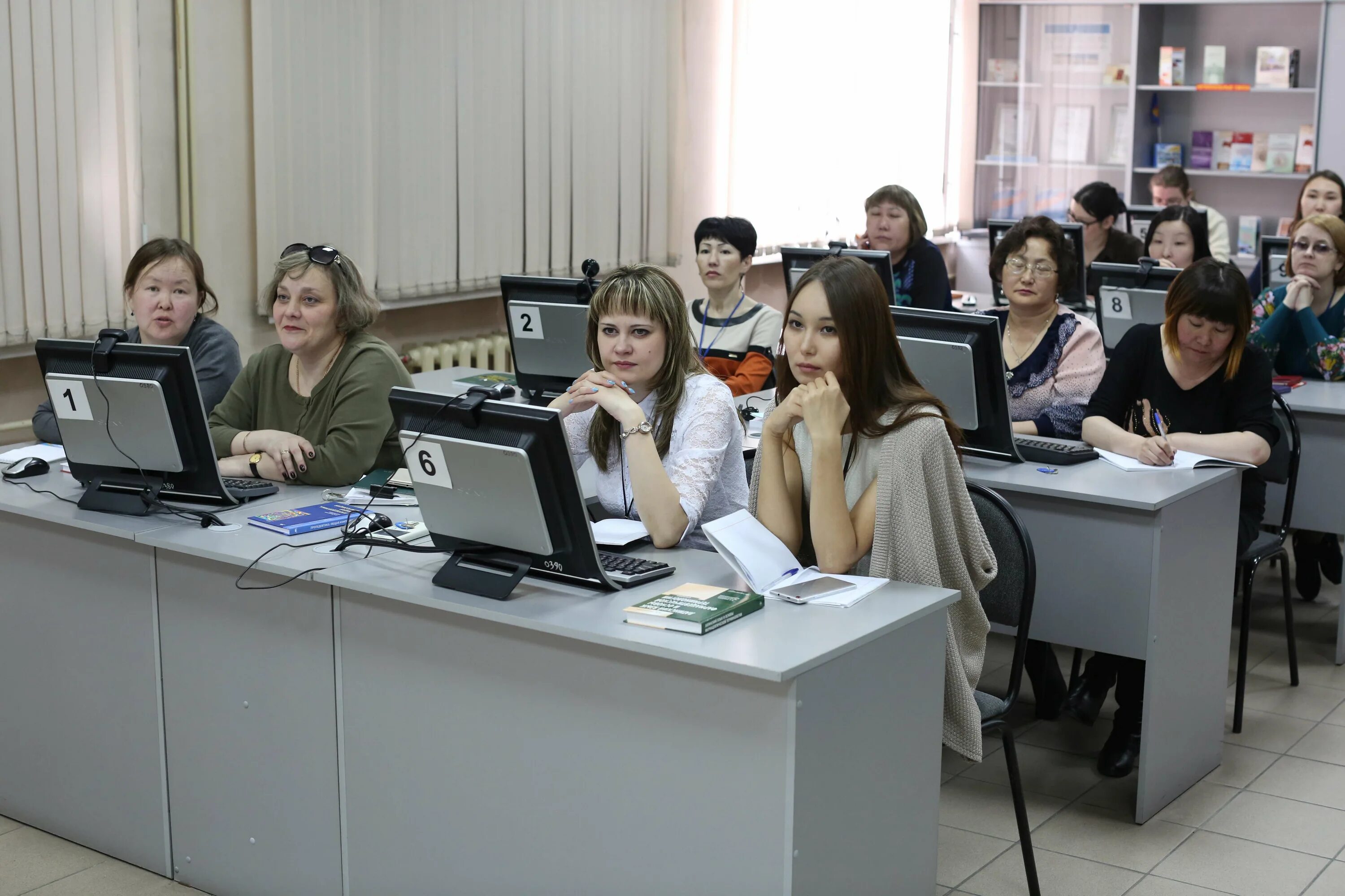 Здание национальной библиотеки в улан-удэ. Книжная ярмарка. Сайт национальной библиотеки бурятия. Города бурятии презентация. Сайт национальной библиотеки бурятия.