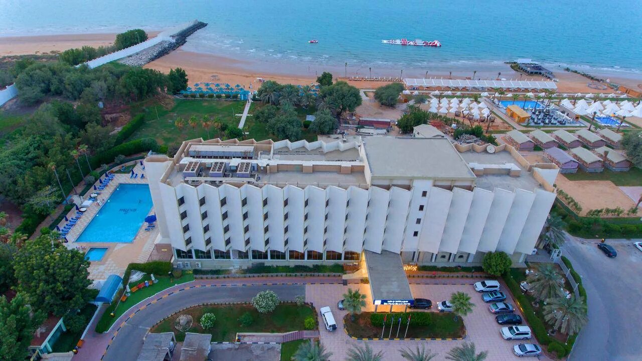 Бич хотел 4. BM Beach Hotel рас-Эль-Хайма. BM Beach Hotel 4* ОАЭ, рас-Эль-Хайм. ВМ Beach Hotel 4 рас Эль Хайма. Отель BM Beach Resort 4 ОАЭ.