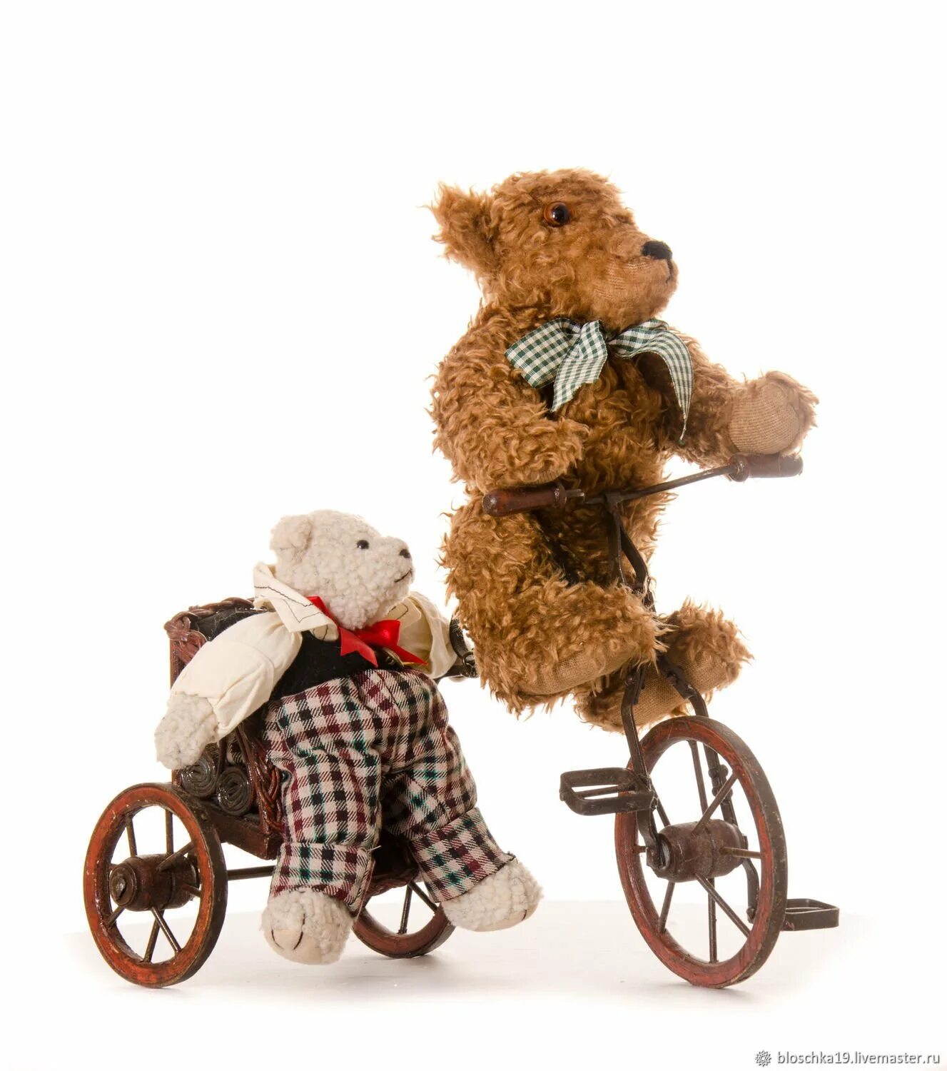 Велосипед Медвежонок. Велосипед Мишутка. Мишка на велосипеде игрушка. Медведь на велосипеде игрушечный.