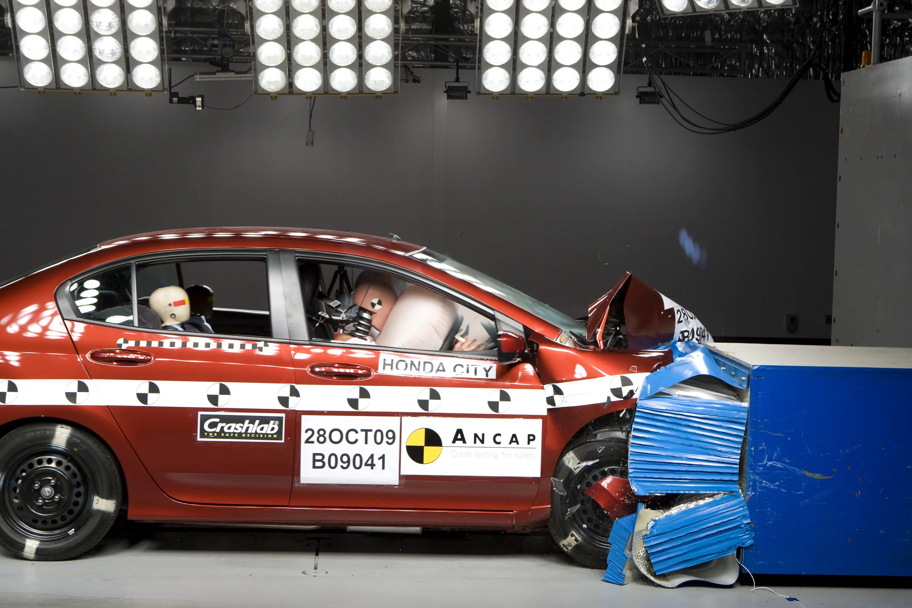 краш тест хонды. Euroncap хонда. краш тест хонды. Civic 7 crash test. краш тест honda civic iihs 2013.