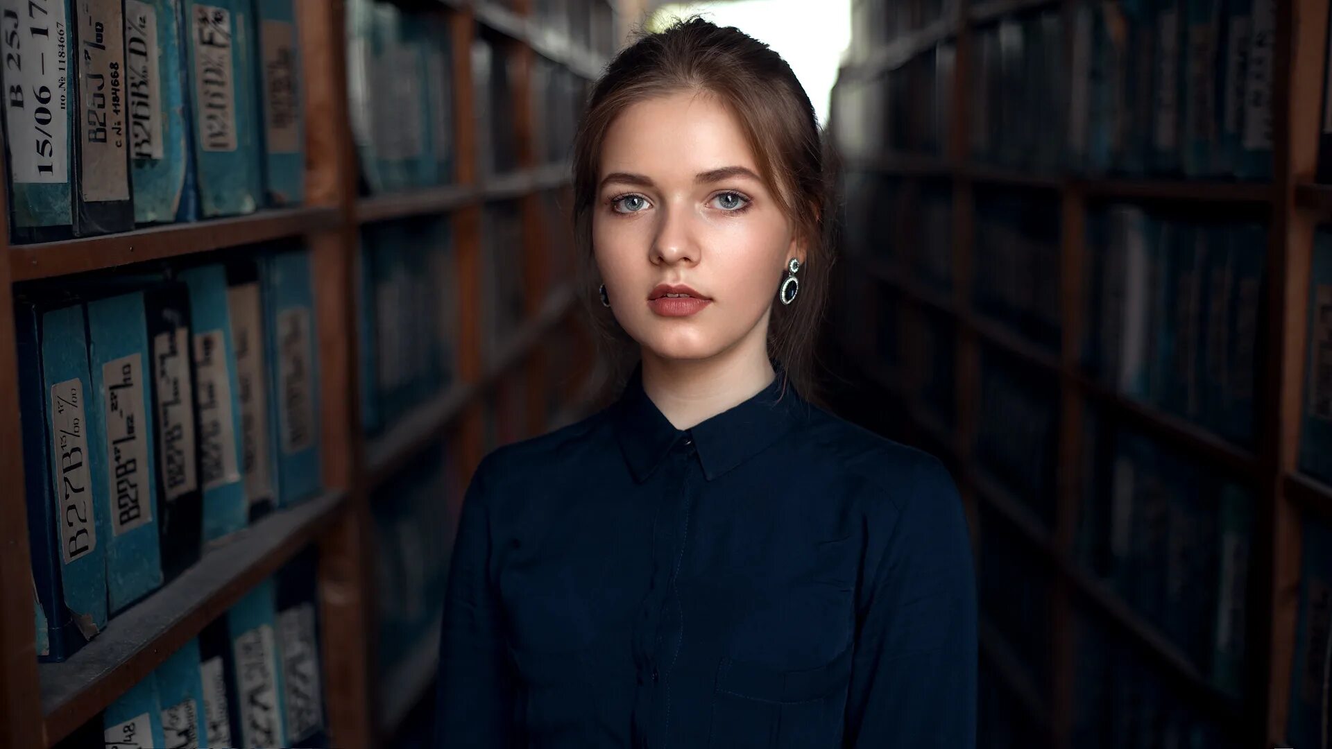 Умная девушка нравится. Умная девушка. о женщина. красивая умная девушка. скромная женщина.