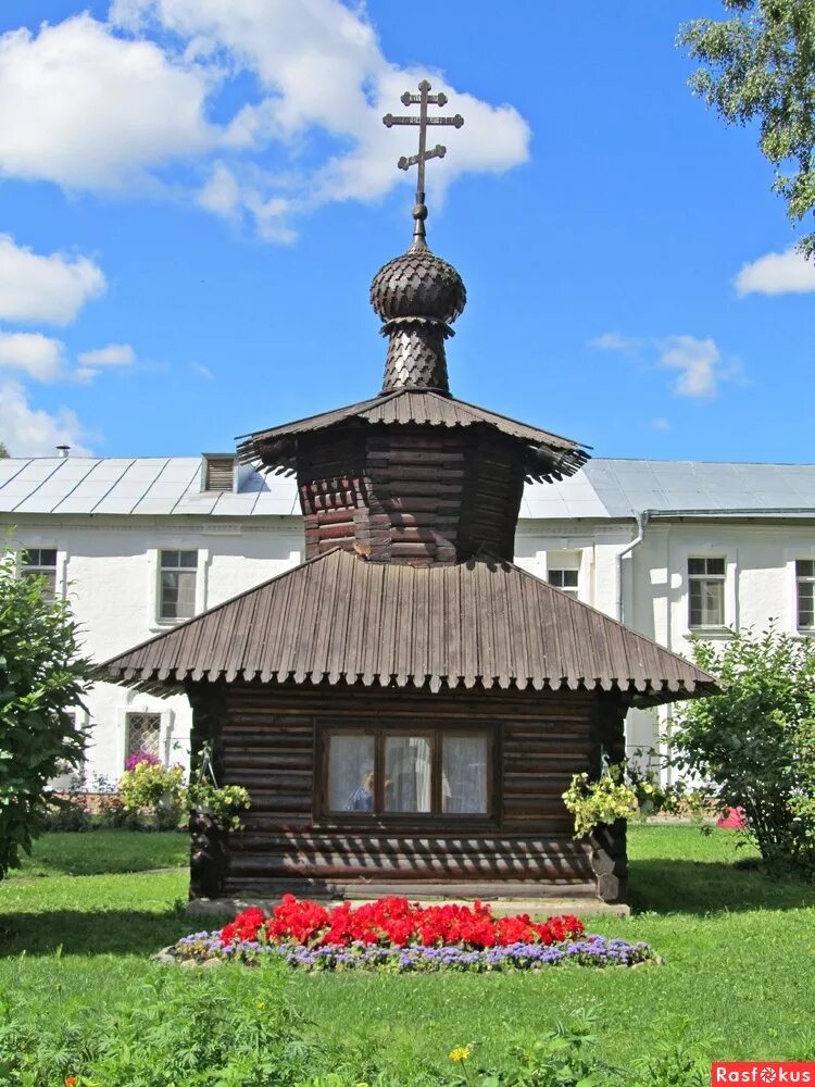 Свято-Введенский женский монастырь. Архитектура Свято-Введенский Толгский женский монастырь. Деревянная часовня Толгского монастыря. Толгский монастырь пекарня. Свято введенский женский монастырь псковская