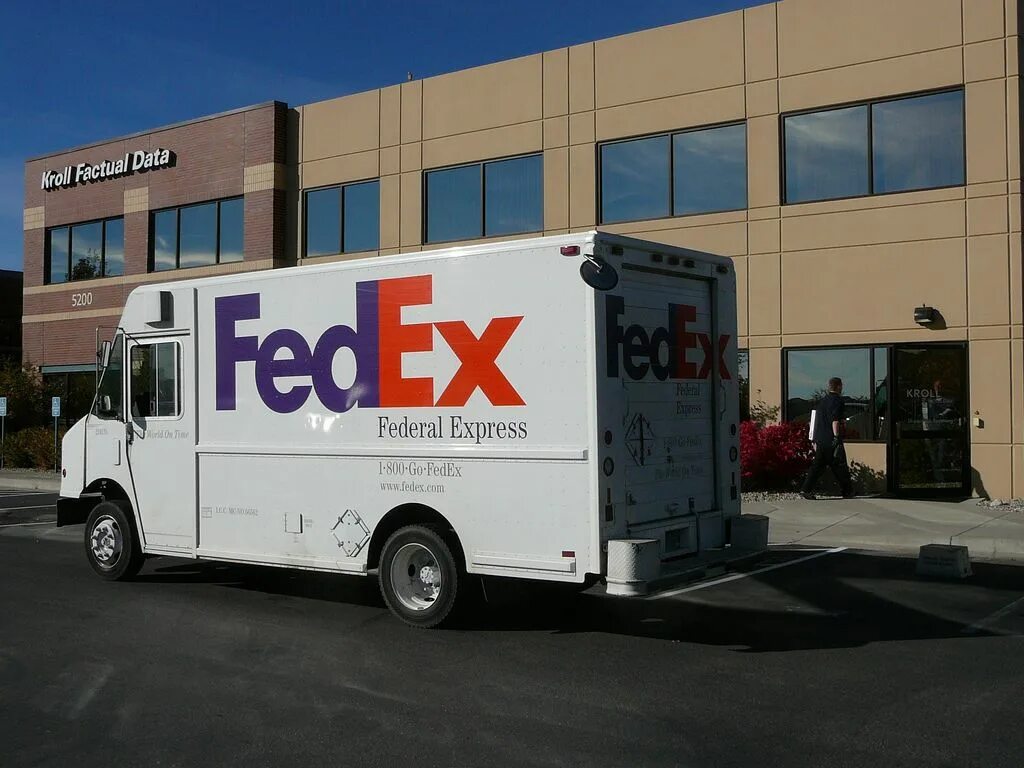 Фидекс. FEDEX транспорт. Газель FEDEX. Федерал экспресс. Fedex track