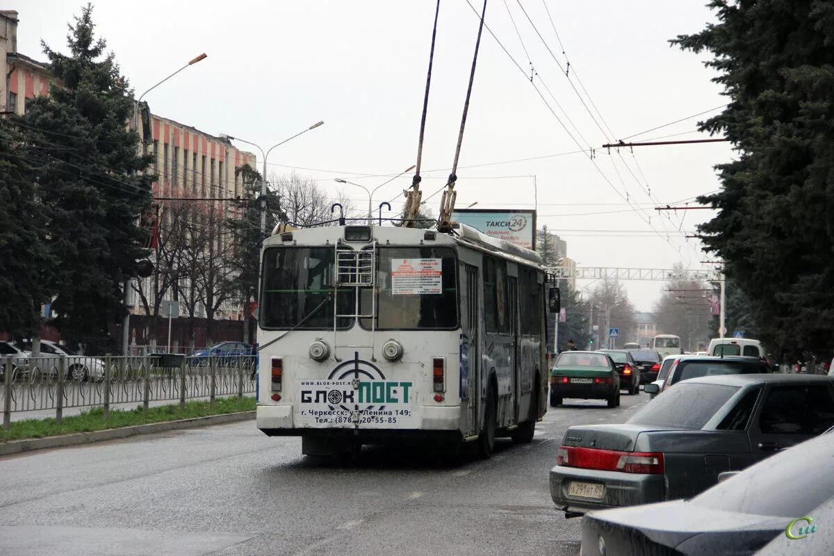 Троллейбус черкесск. Черкесск троллейбус. Троллейбус Черкесска 2011 год. Директор троллейбусного управления Черкесск. Троллейбус 54 года.