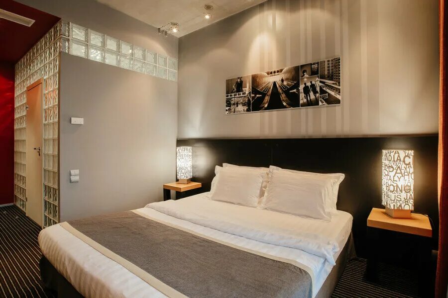 сняла номер с 1 кроватью. симпл пассаж гостиница санкт петербург. отель алфавит санкт-петербург. Vesna hotel нижний новгород. комната с кроватью в отеле.