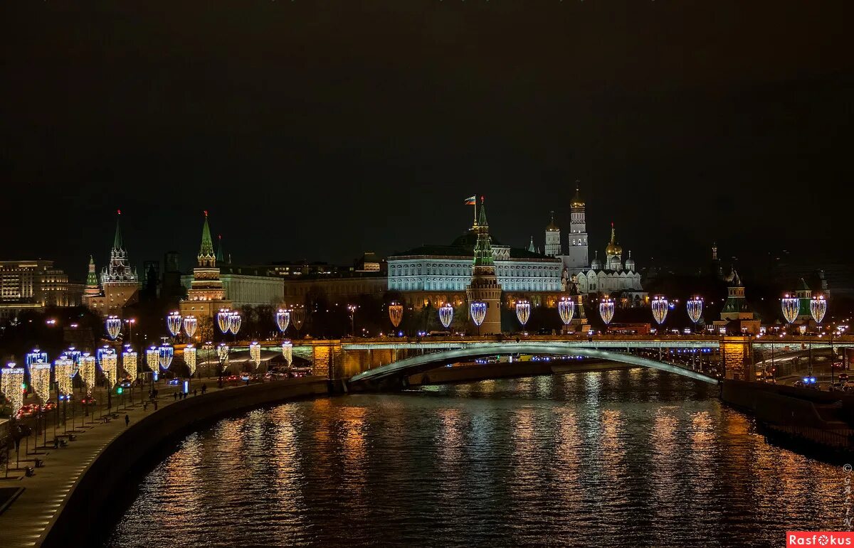 Московский следующий. Огни Москвы. Расфокус Москва.