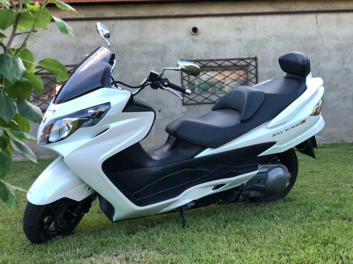 Сузуки скайвэй 400 купить. Suzuki Skywave 400. Suzuki Burgman (Skywave) 400. Сузуки Skywave 400. Suzuki Burgman (Skywave) 400 2008.