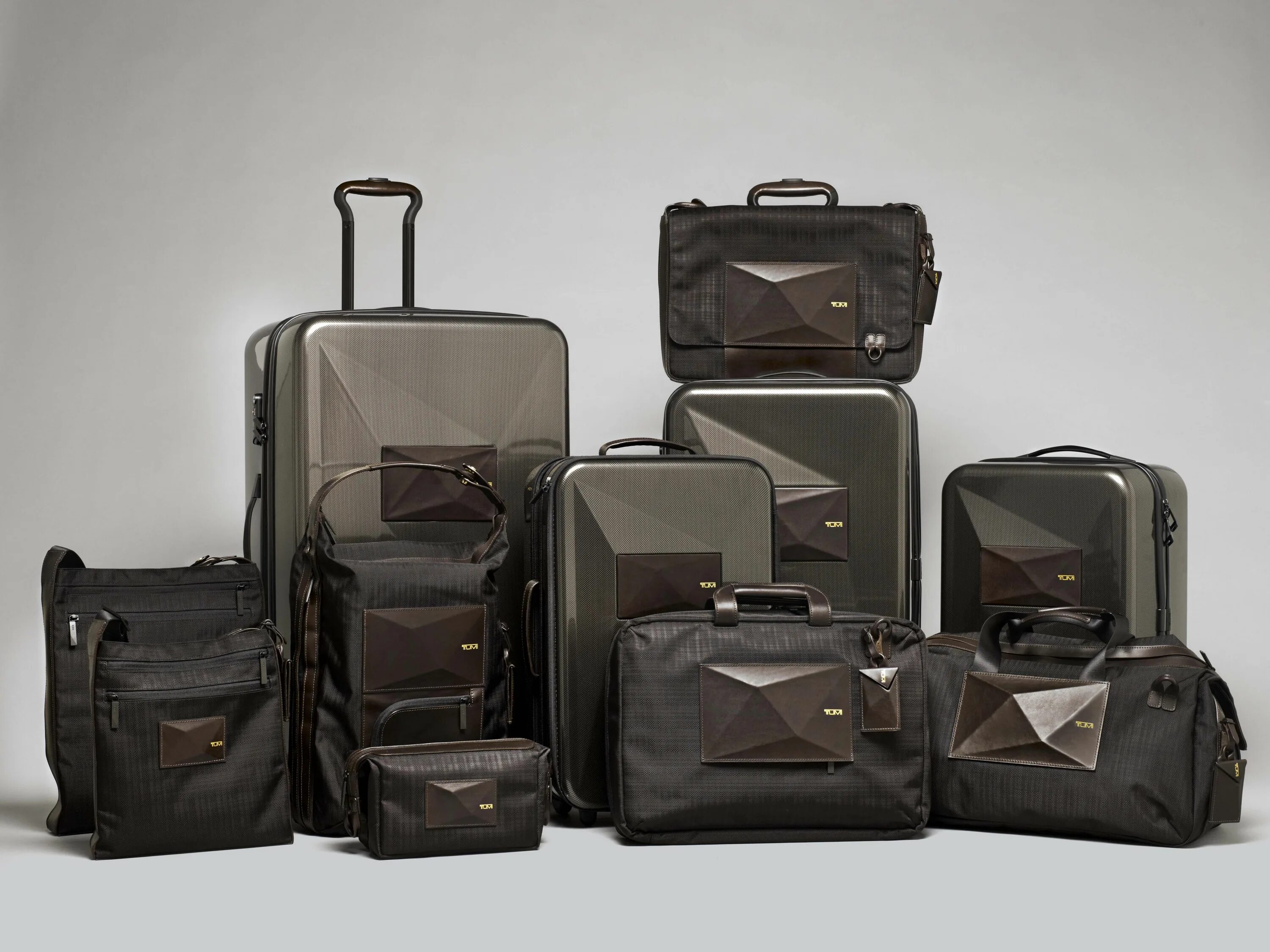 Большой сумка чемодан. Чемодан 121 Travel Luggage. Tumi Dror. Мужские дорожные чемоданы. Набор дорожных сумок.