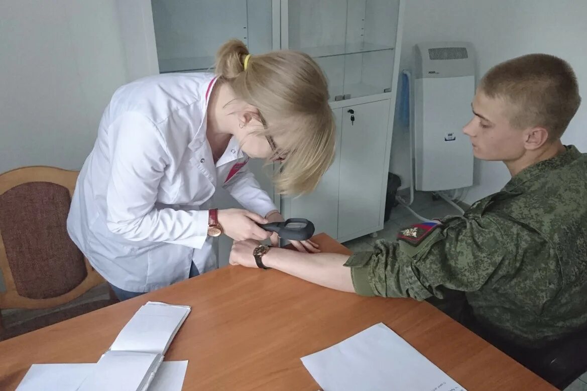 Медики военнообязанные или нет. Медики военнообязанные или нет. Медики военнообязанные или нет. Военный госпиталь украина. Медосмотр военнослужащих.