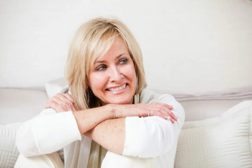 Признаки климактерического периода у женщин. Переходный период у мужчин. Менопауза-симптомы 50 лет у женщин. Климакс в 41. Климакс в 41.