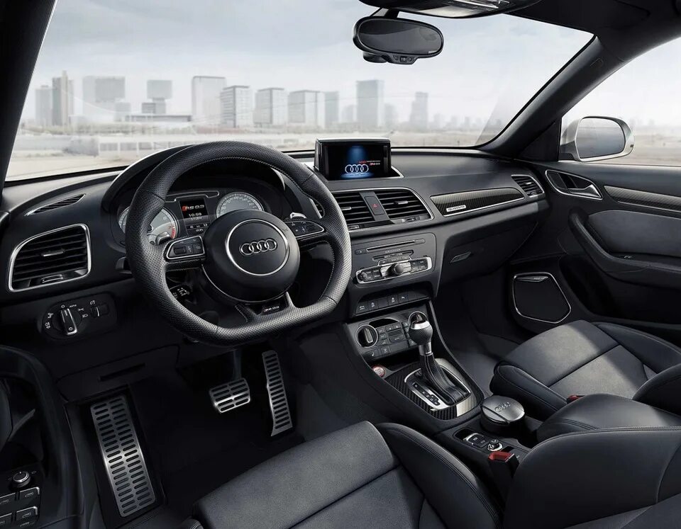 Audi q3 2012 салон. Ауди ку 3 салон. Audi q3 interior. Комплектация ауди q3. Audi q3 салон.