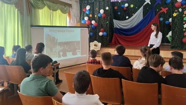 Кумовская школа Раздольненский район. Советник по воспитанию в школе. 2 Школа имени Рябики. Гимназия 2.