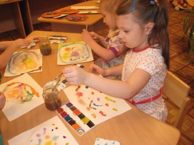 занятия с детьми с нарушением слуха. дети с нарушением слуха. изобразительная деятельность детей с нарушением слуха. лепка с детьми с нарушениями. деятельность с детьми дошкольниками.