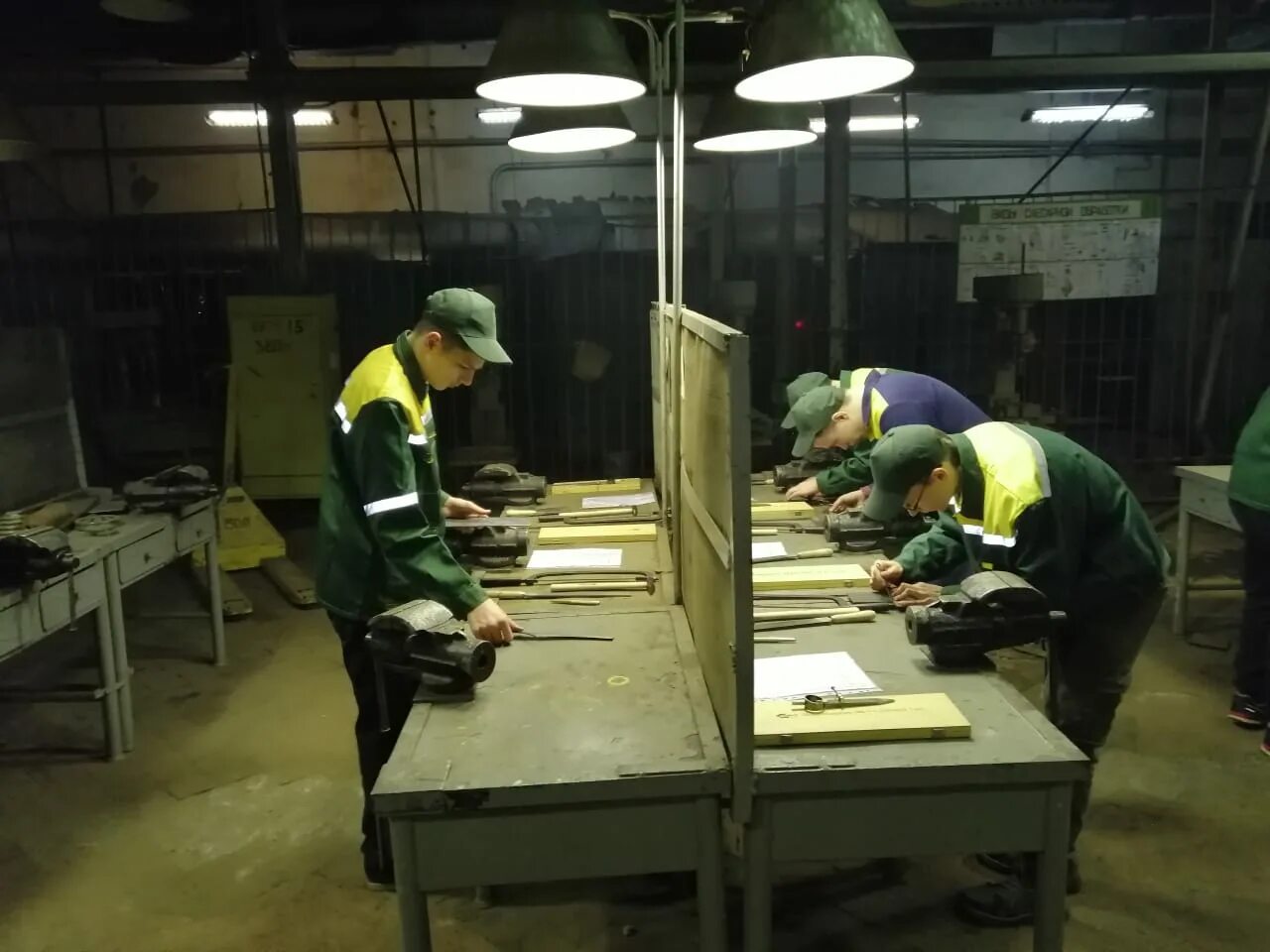 Реклама профессии повар кондитер. Колледж коломна профессии. Колледжи после 9 класса. Колледж коломна специальности. Тали в учебных мастерских.