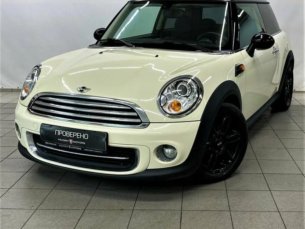 Мини купер s 2010 года. Мини купер молочного цвета. Mini hatch r56 2010 черный. Купер с пробегом москва. Mini cooper hatch (r56) 2007.