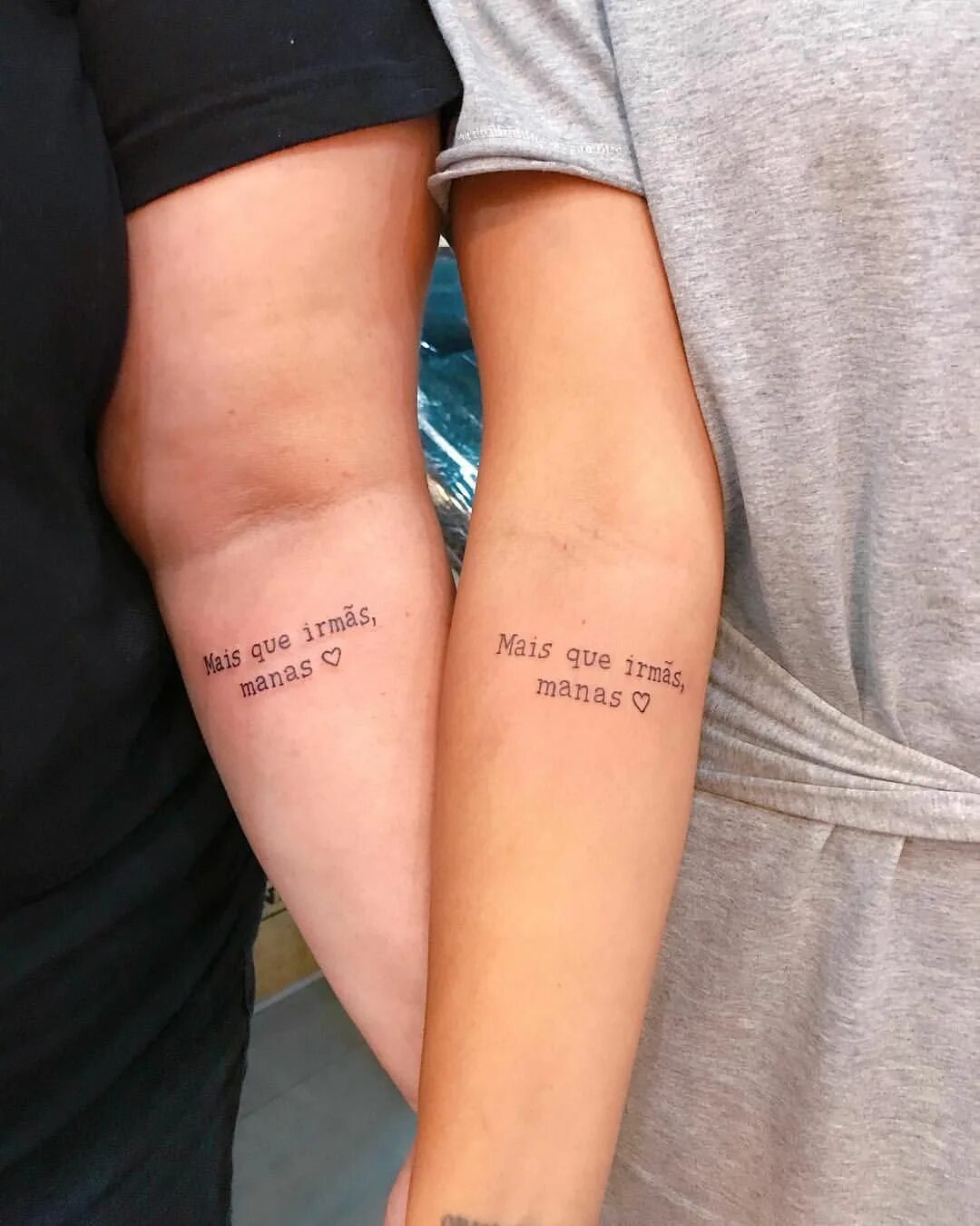 Парные тату маленькие надписи. Парные тату текст песни. Do or die тату. Татуировки со словами из песен. Тату с цитатами коржа.