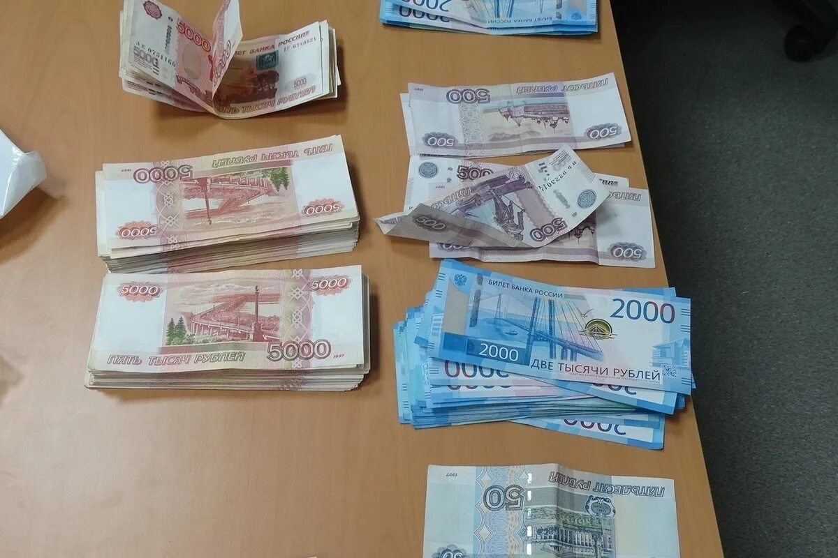 Положен 1 миллион рублей. 1000 Рублей скан. Миллион рублей. 1000000 Рублей. Полторы тысячи рублей.