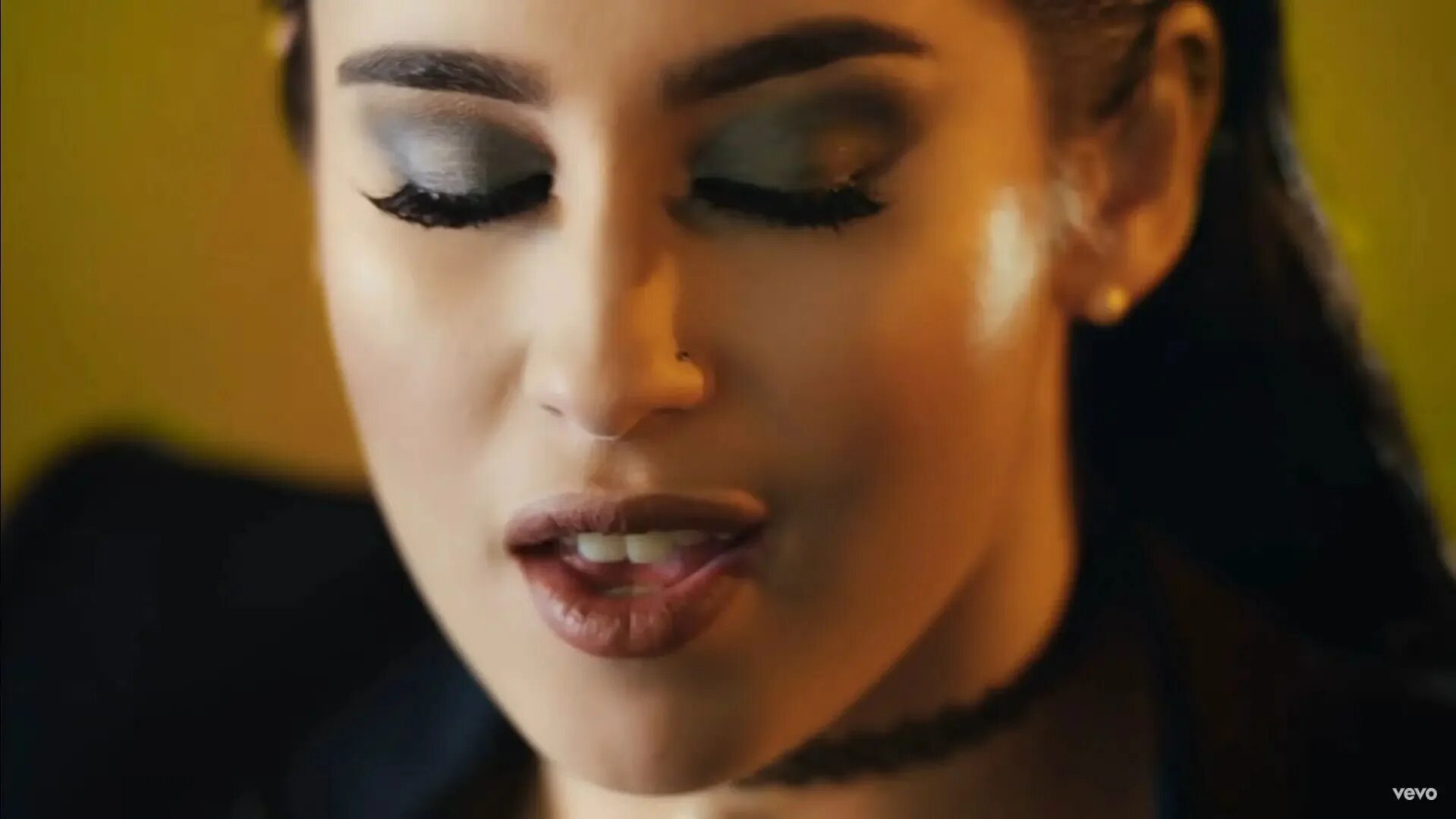 Fifth Harmony Лорен хурэги. Камила Кабельо Worth it ft. Kid Ink. Лорен хурэги Worth it. Камила Кабельо Fifth Harmony - Worth it.