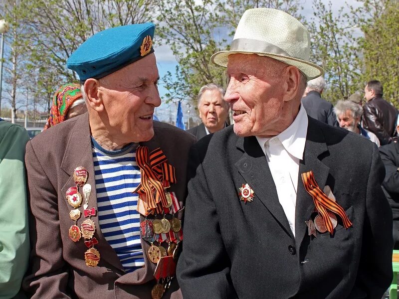 ветераны вов. советские ветераны. сколько осталось в живых ветеранов великой отечественной. количество живых ветеранов вов в россии. день победы ветераны.