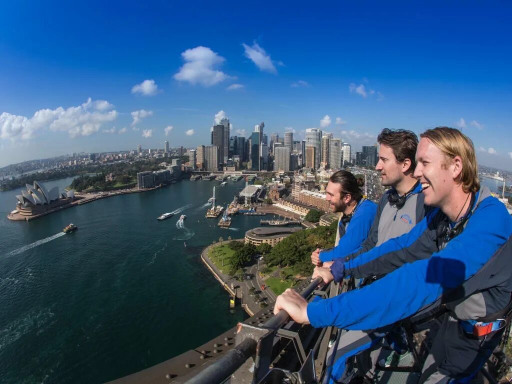 Bridge climb. Сидней харбор бридж экскурсии. climbing the harbour bridge. syd harbor bridge climbing.