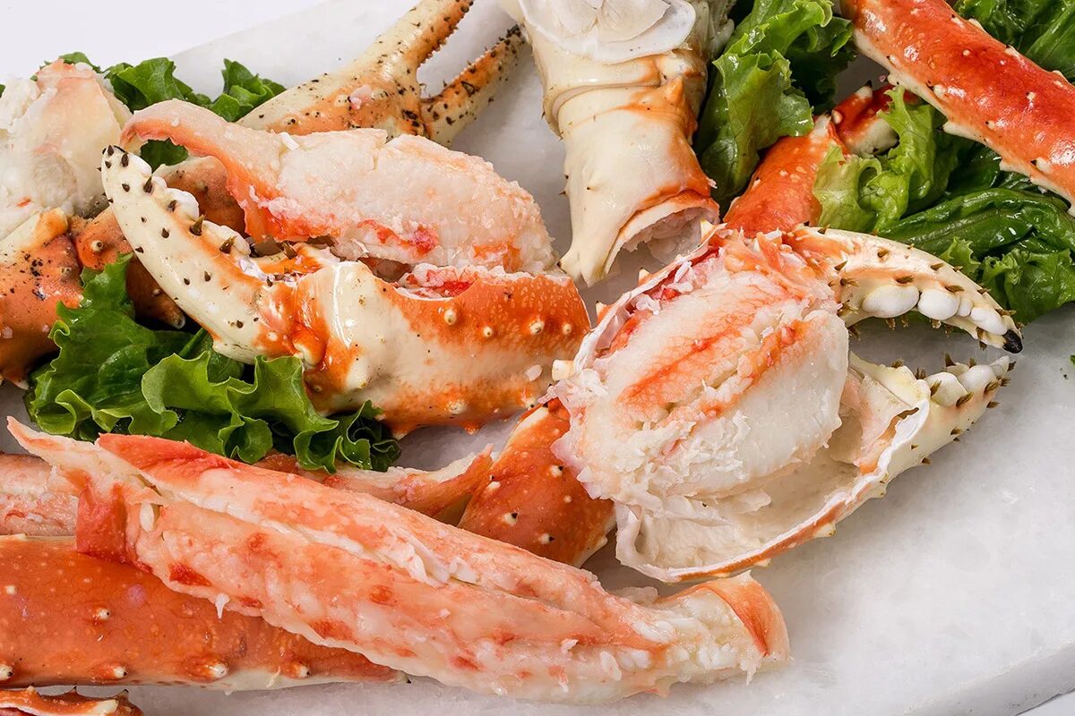 Как готовить замороженного краба. Мясо камчатского краба. фаланга краба на гриле. фаланги дальневосточного краба 200 грамм.