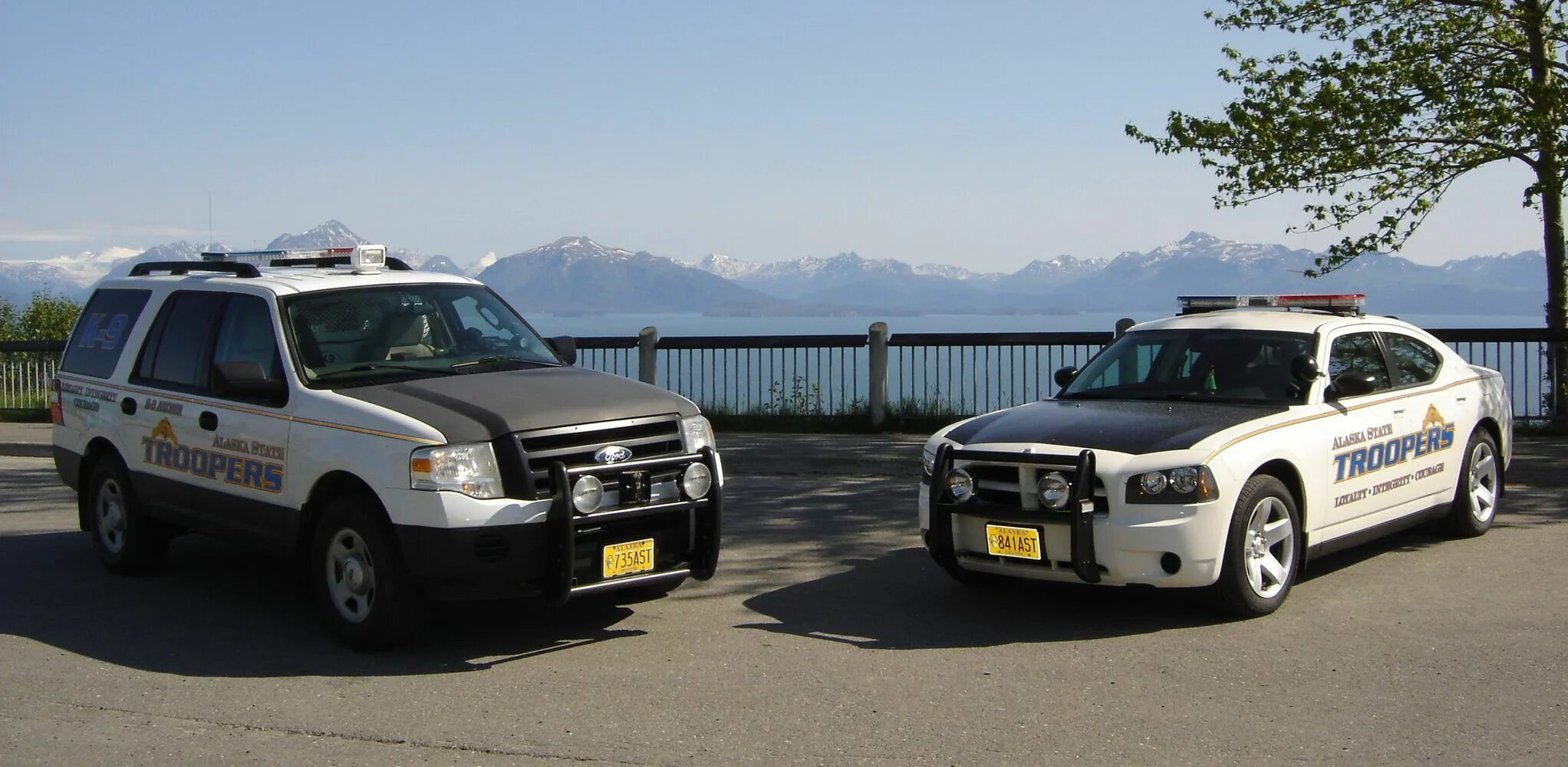 Машина аляска. Alaska Highway Patrol. Alaska State Police. Alaska State Troopers. Alaska State Trooper Police car.