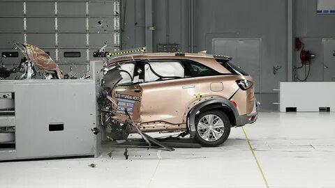 Iihs crash test