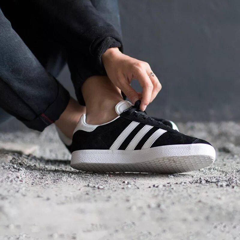 Adidas Gazelle мужские 2019. Адидас f34481. Adidas Gazelle Клевер. Adidas f700. Кроссовки под адидас