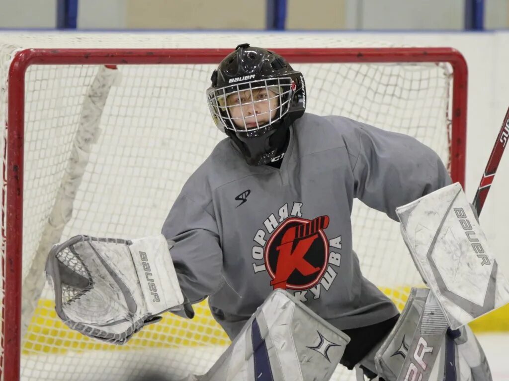 Горняк кушва 10. Команда факел. Золотая шайба. Горняков 6 кушва. Золотая шайба 2023 волжский.
