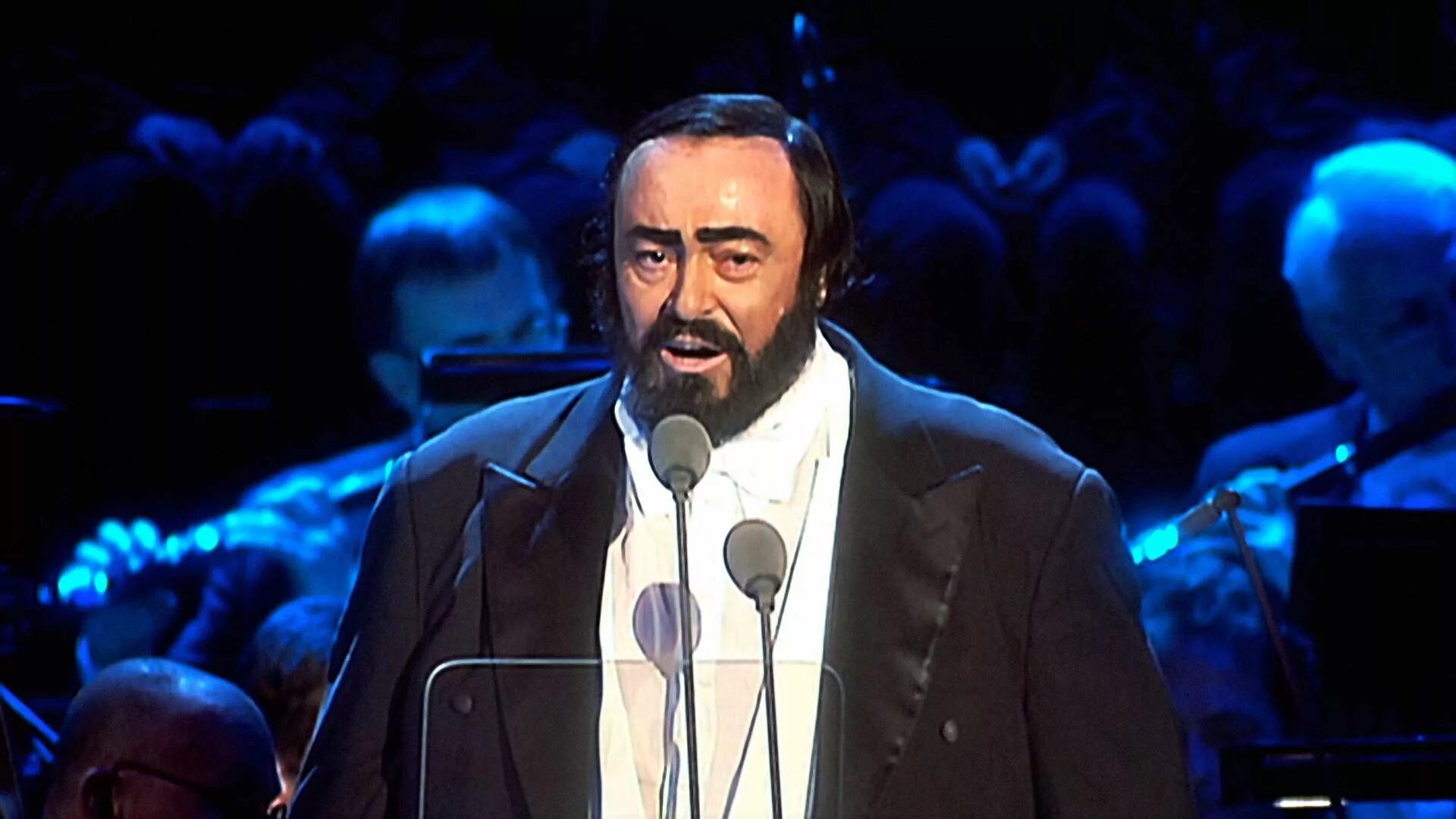 Поющий сын паваротти. Лучано паваротти. паваротти певец. лучано паваротти 2006. лучано паваротти теноры.