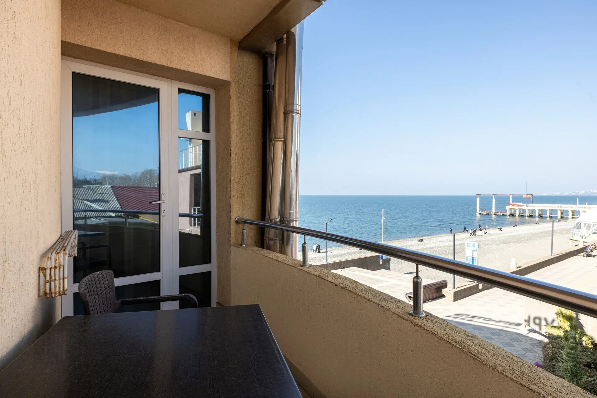 Пляж лазурь адлер отзывы. Лазурь бич отель адлер. lazur beach hotel адлер. лазурь отель сочи. лазурь бич сочи.