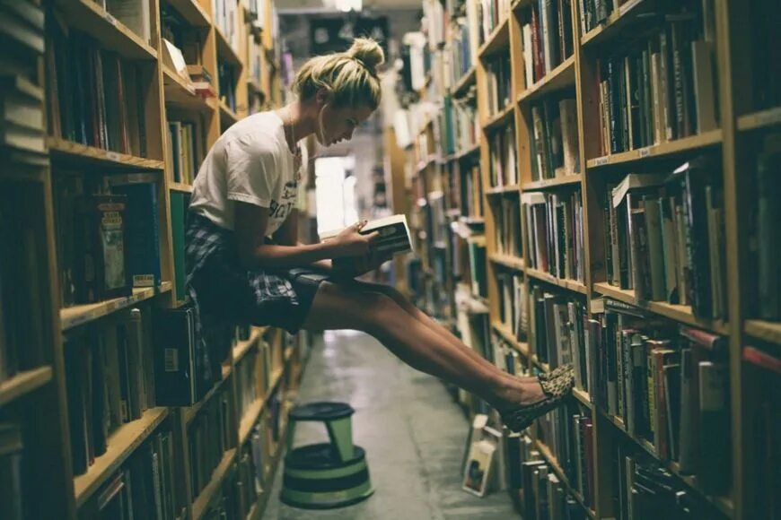 I to the library tomorrow