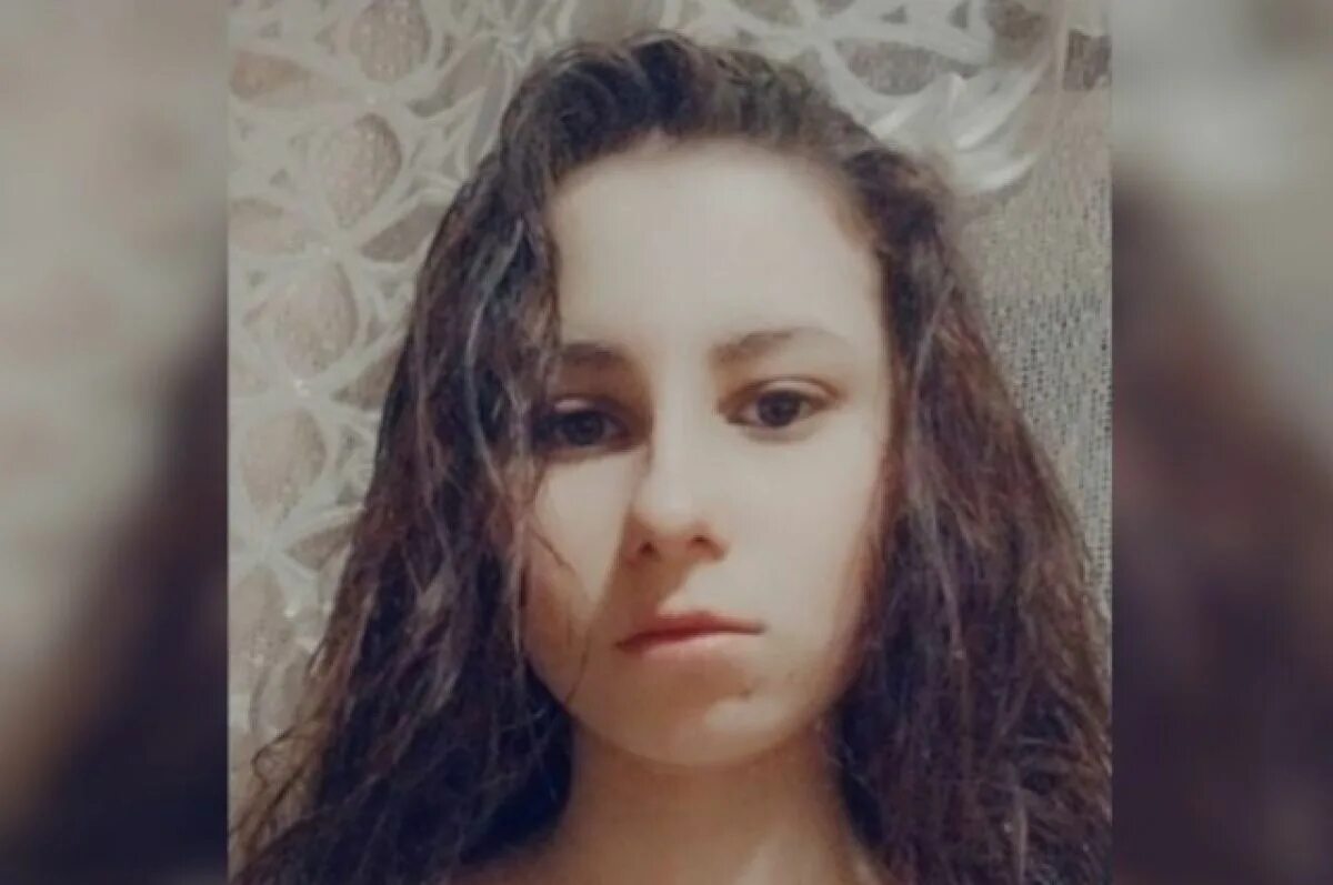 Эту 18 летнюю девочку. Эту 18 летнюю девочку