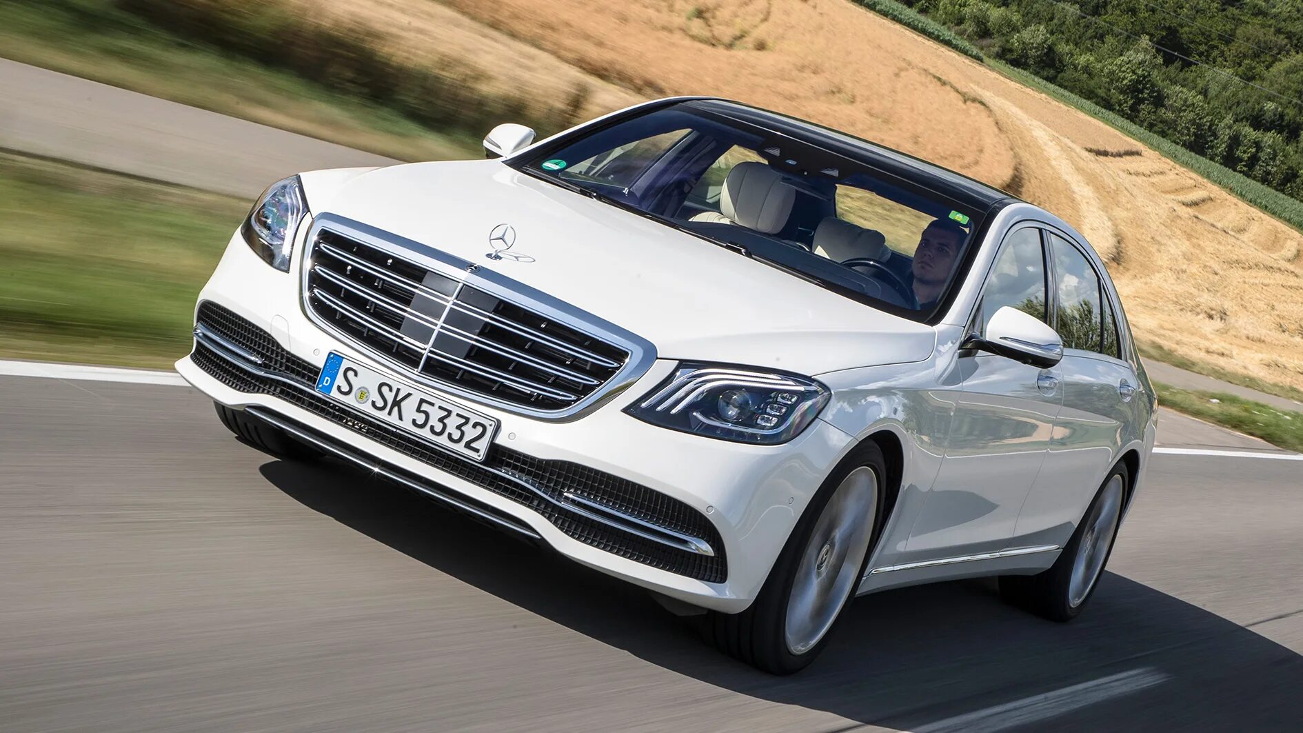 Купить мерседес s класс новый. Мерседес s560. Mercedes-Benz s560 4matic. Мерседес s560 4 matic. Mercedes Benz s class.