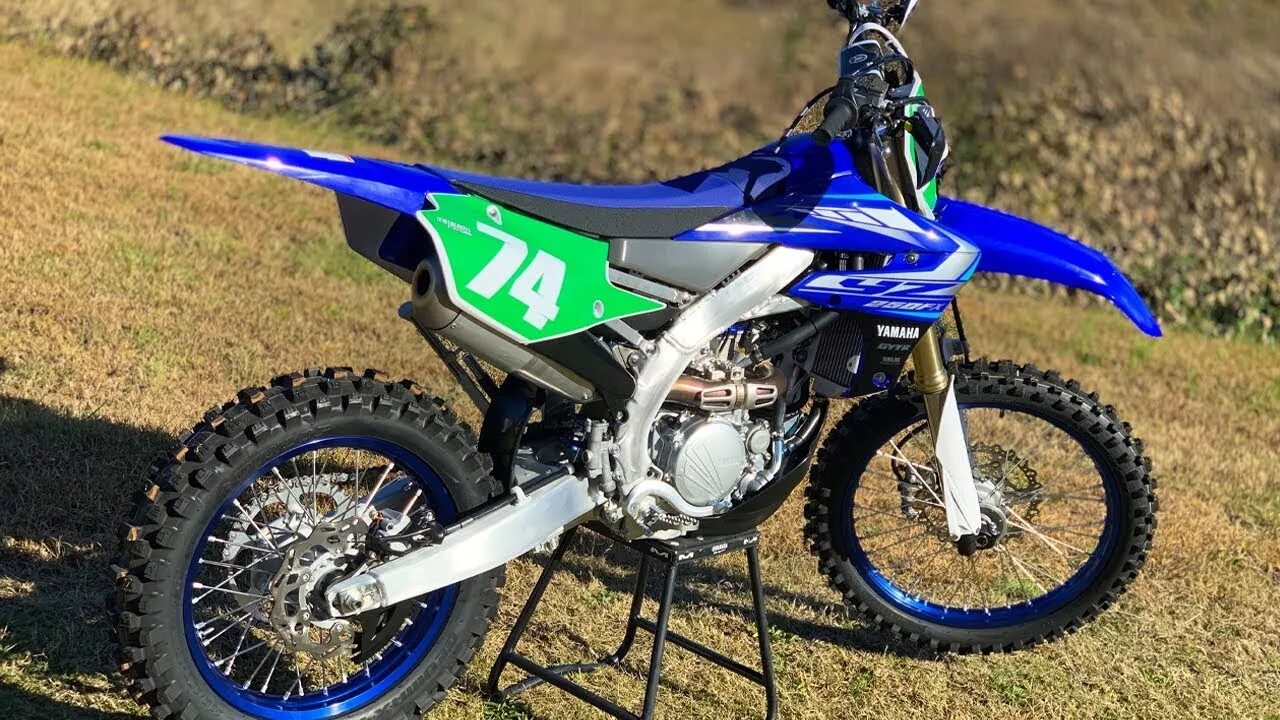 Yamaha yz 2021. Yamaha yzf 250 2021. Ямаха 2т эндуро. Yamaha yz 250. Yamaha yz 250 2022.